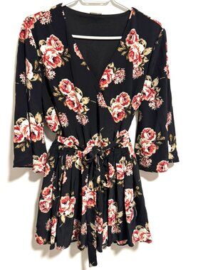 VICI En Crème Black Rose Floral Bell-Sleeve Romper Size Medium